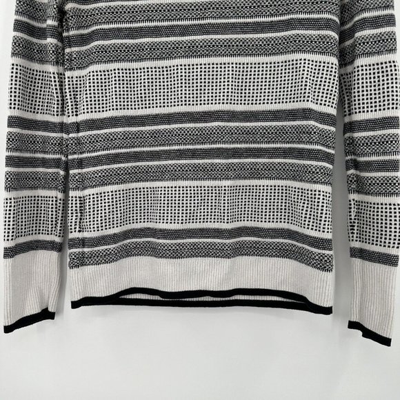 41 Hawthorn Women's Sweater  Black White Striped Knit Crewneck‎ Size Medium - Picture 7 of 7